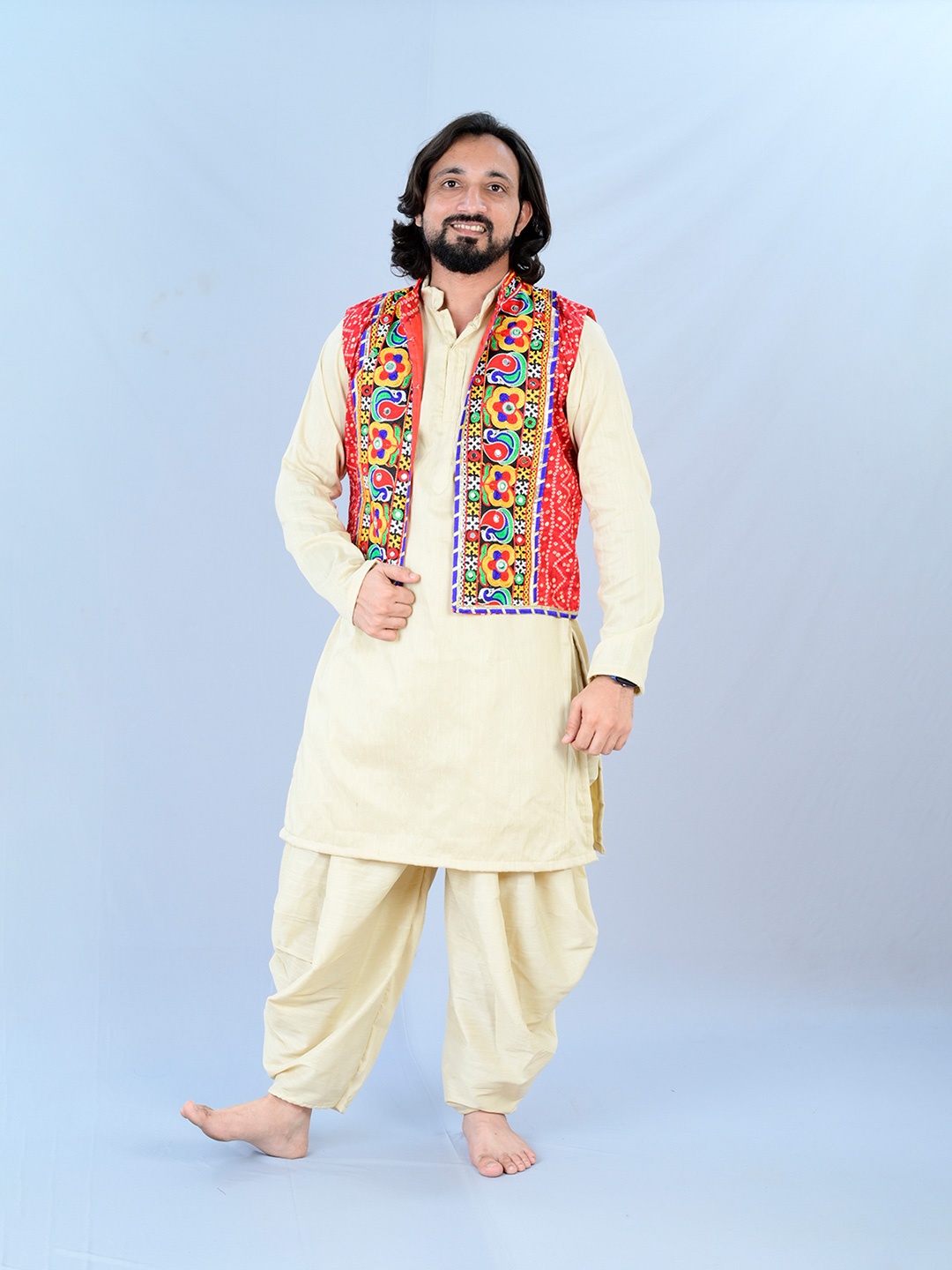 

AGLARE Men Floral Embroidered Cotton Nehru Jacket, Red