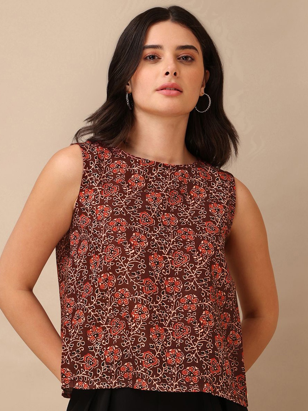 

OBSHIVKA Floral Print Boat Neck Cotton Sleeveless Boxy Top, Brown