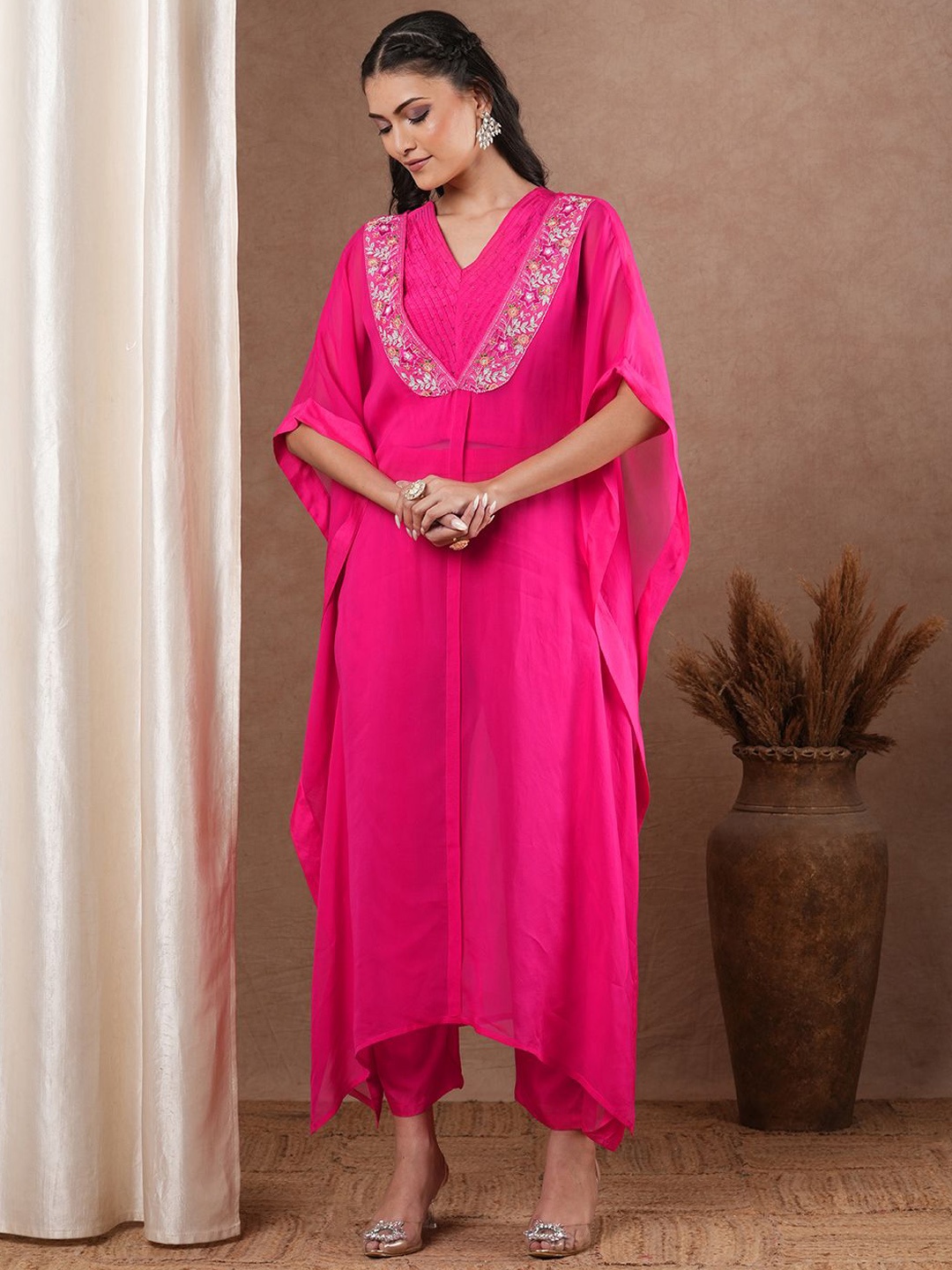 

FASHOR Yoke Design V-Neck Kurta With Trouser, Pink