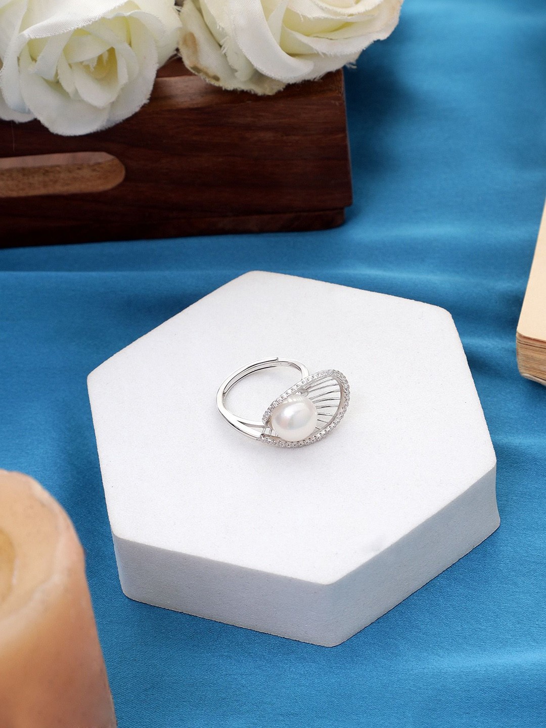 

DIAVO 925 Sterling Silver Rhodium-Plated Pearl Beaded Finger Ring