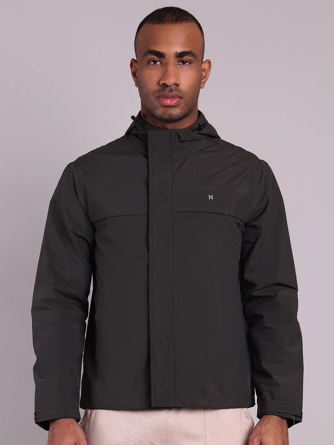 

HOUSE OF VEDAS Men Dry Fit Windcheater and Water Resistant Outdoor Sporty Jacket, Olive