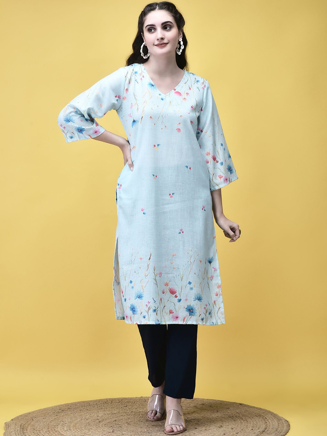 

Shree Floral Printed V-Neck Straight Kurta, Blue
