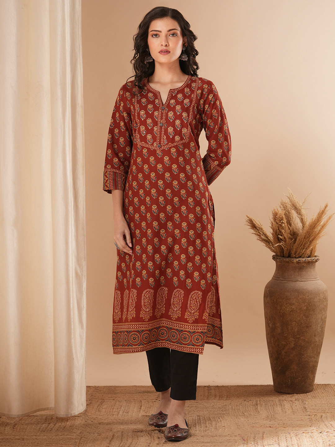 

FASHOR Floral Printed Notch-Neck Sequinned Pure Cotton Straight Kurta, Rust