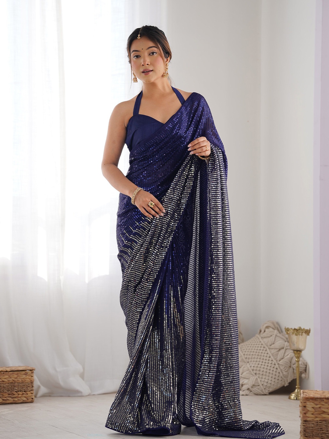 

Globon Impex Embellished Sequinned Pure Georgette Saree, Blue