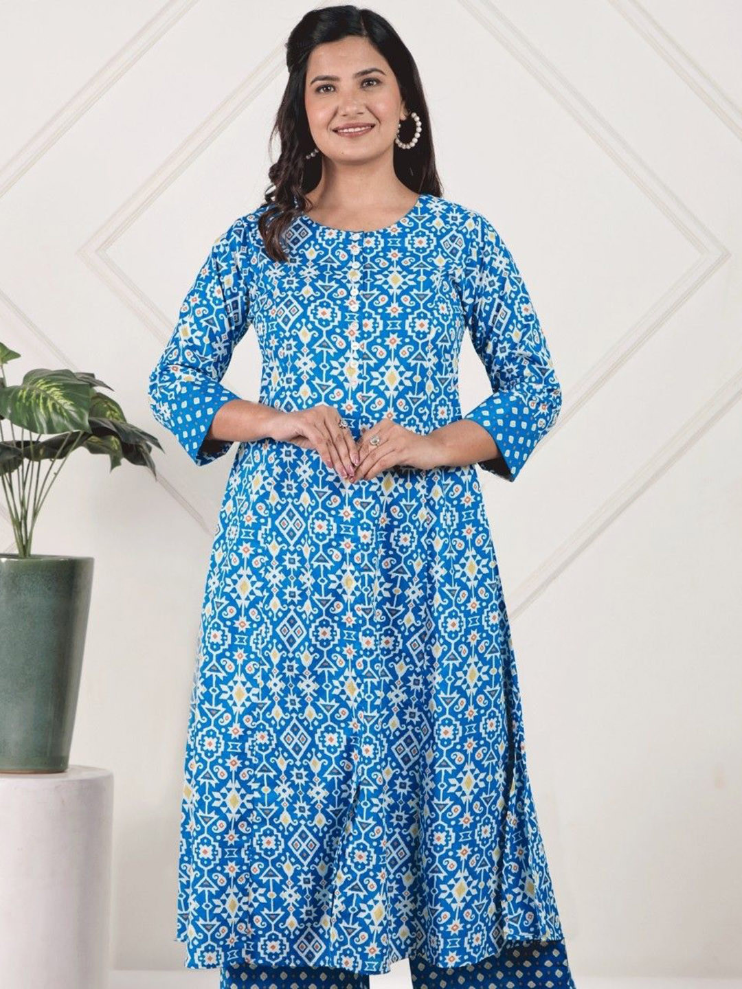

Aramya Geometric Printed Pure Cotton A-Line Kurta, Blue