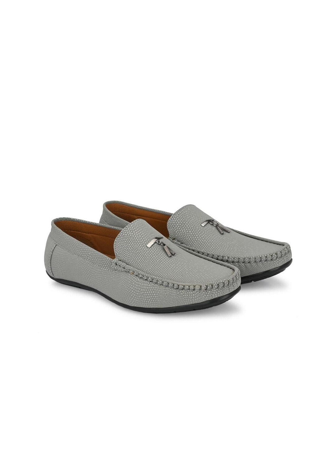 

Overstar Men Textured Loafers, Grey