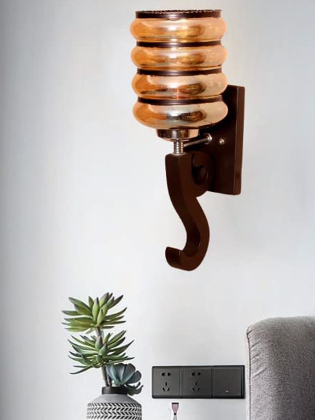 

KINIS Brown Wooden Quirky Cylinder Shaped Wall Lamp