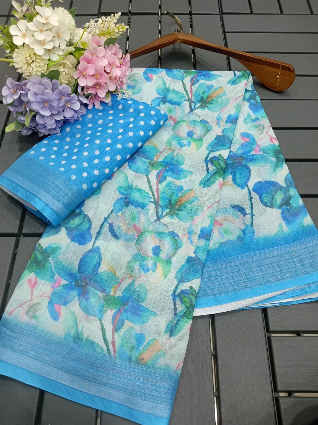 

Mitera Floral Printed Pure Cotton Saree, Turquoise blue