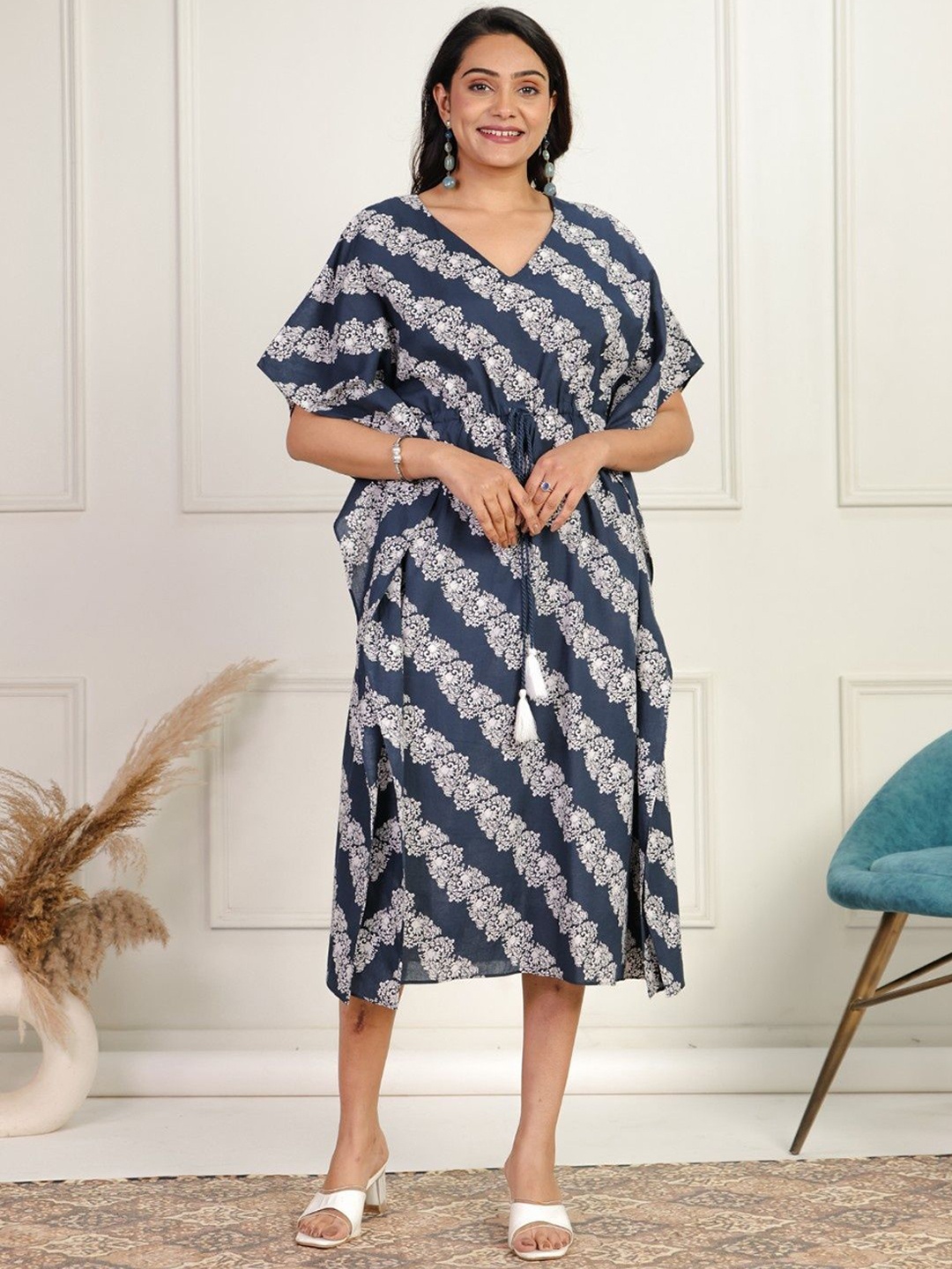

Aramya Floral Printed Kimono Sleeve Cotton A-Line Midi Dress, Blue