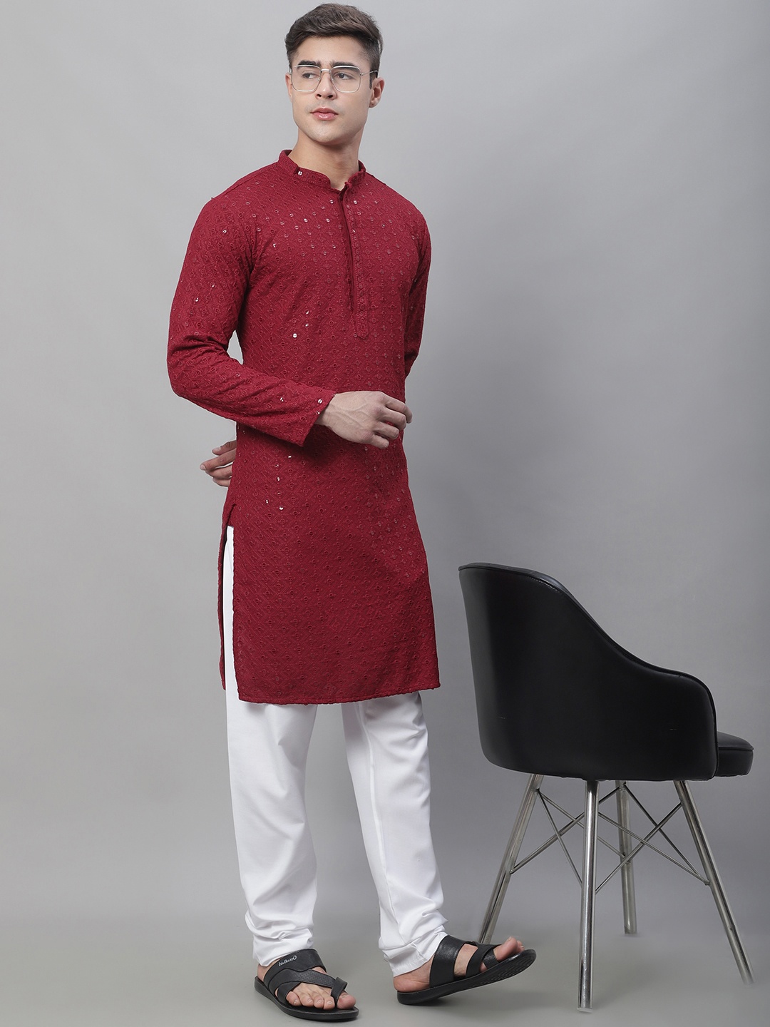 

SOJANYA Geometric Embroidered Pure Cotton Kurta With Churidar, Maroon