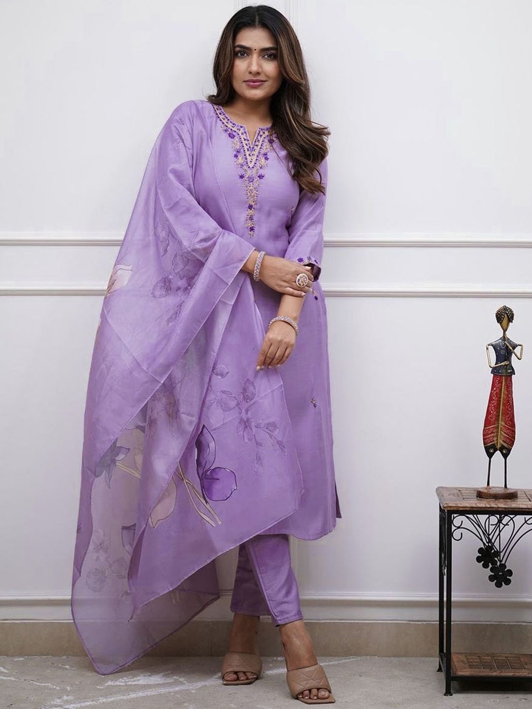 

Lilots Floral Embroidered Thread Work Notch Neck Straight Kurta With Trousers And Dupatta, Lavender