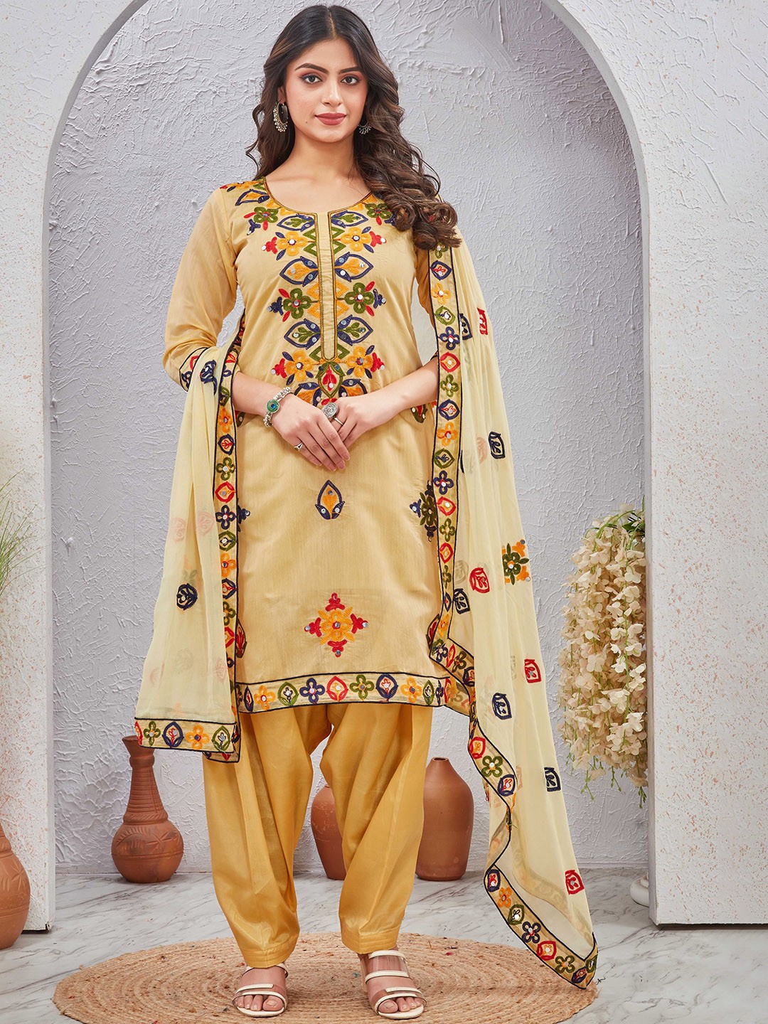 

Globon Impex Ethnic Motifs Embroidered Round Neck Phulkari Kurta With Patiala & Dupatta, Yellow