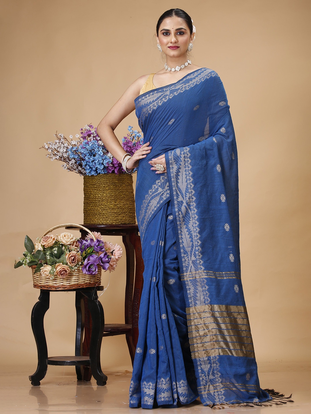 

SLAGHA Woven Design Zari Taant Saree, Blue