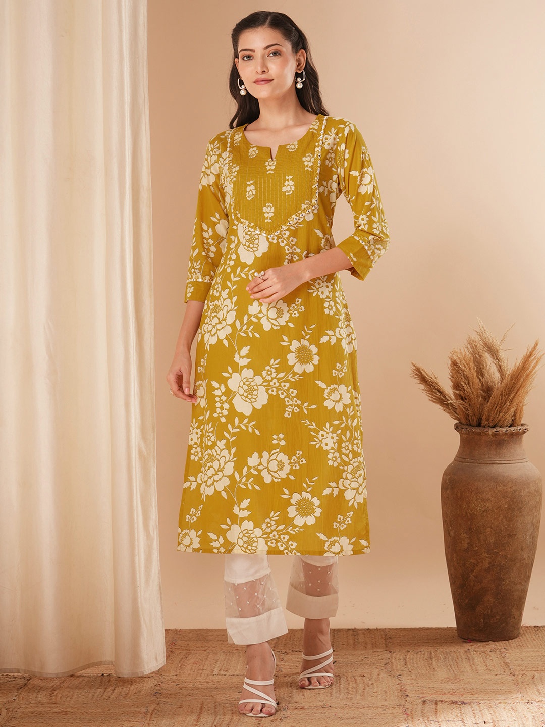 

FASHOR Floral Printed Notch-Neck Mirror Work Pure Cotton Straight Kurta, Mustard