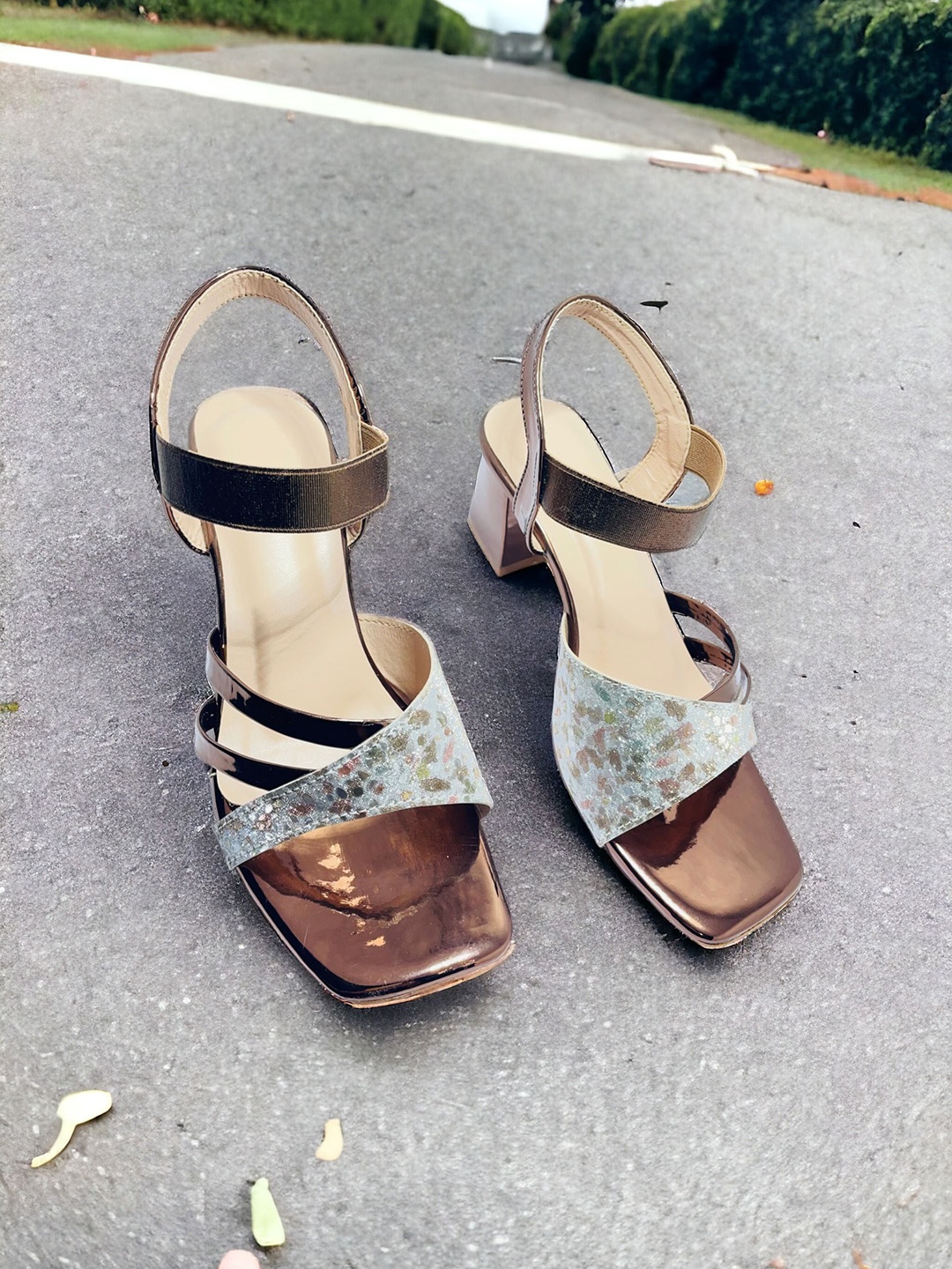 

FABBMATE Women Embellished Block Heel Open Toe Sandals, Copper