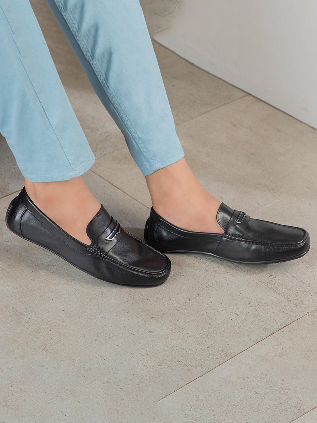 

Tresmode Men The Yodry Black Leather Driving Loafers