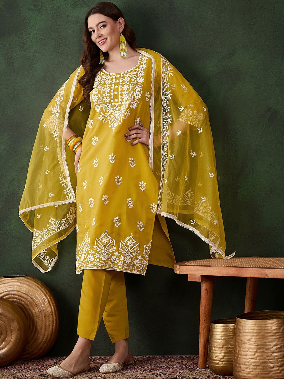 

DIVASTRI Floral Embroidered Chikankari Straight Kurta With Trousers & Dupatta, Yellow
