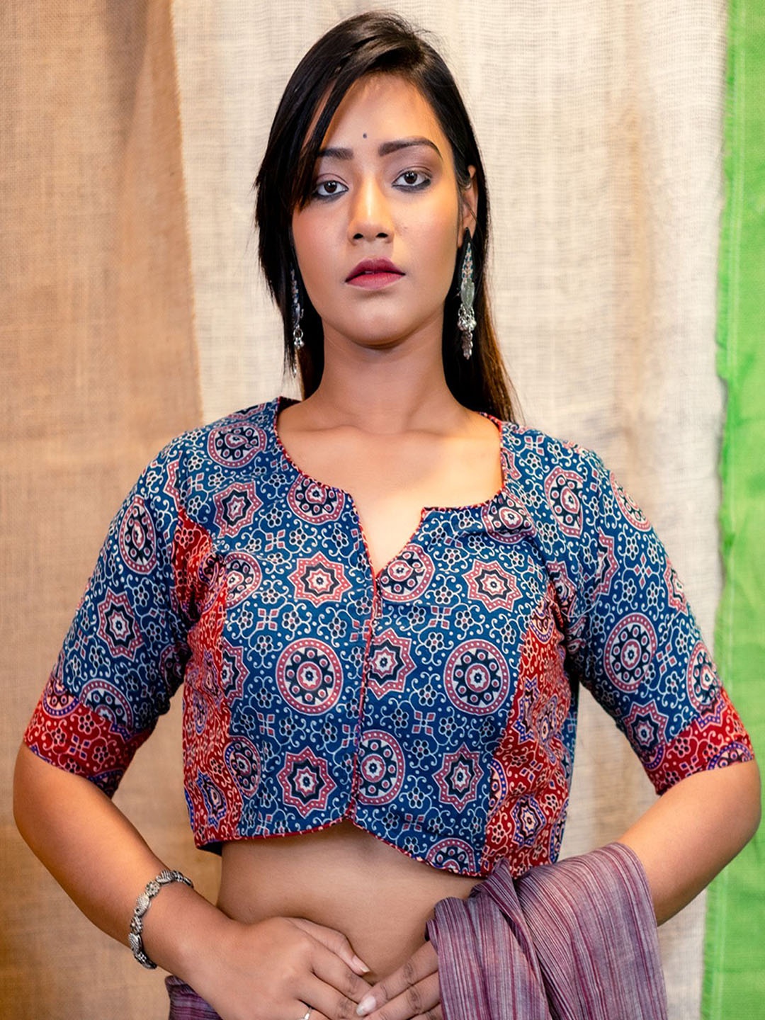

Uttariya Ethnic Motifs Print Cotton V Neck Saree Blouse, Blue