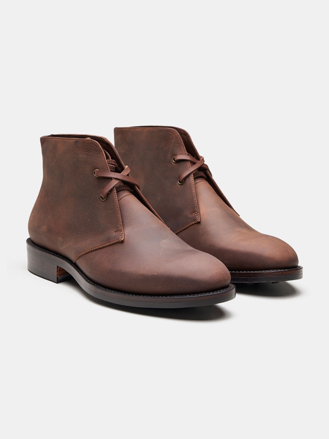 

KOZASKO Men Goodyear Welted Oiled Leather Chukka Boots, Coffee brown