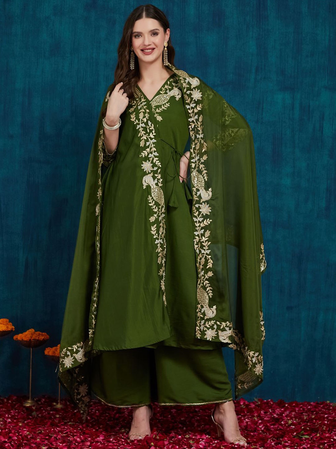 

RAJGRANTH Floral Embroidered V Neck Pure Silk Kurta With Palazzos & Dupatta, Green