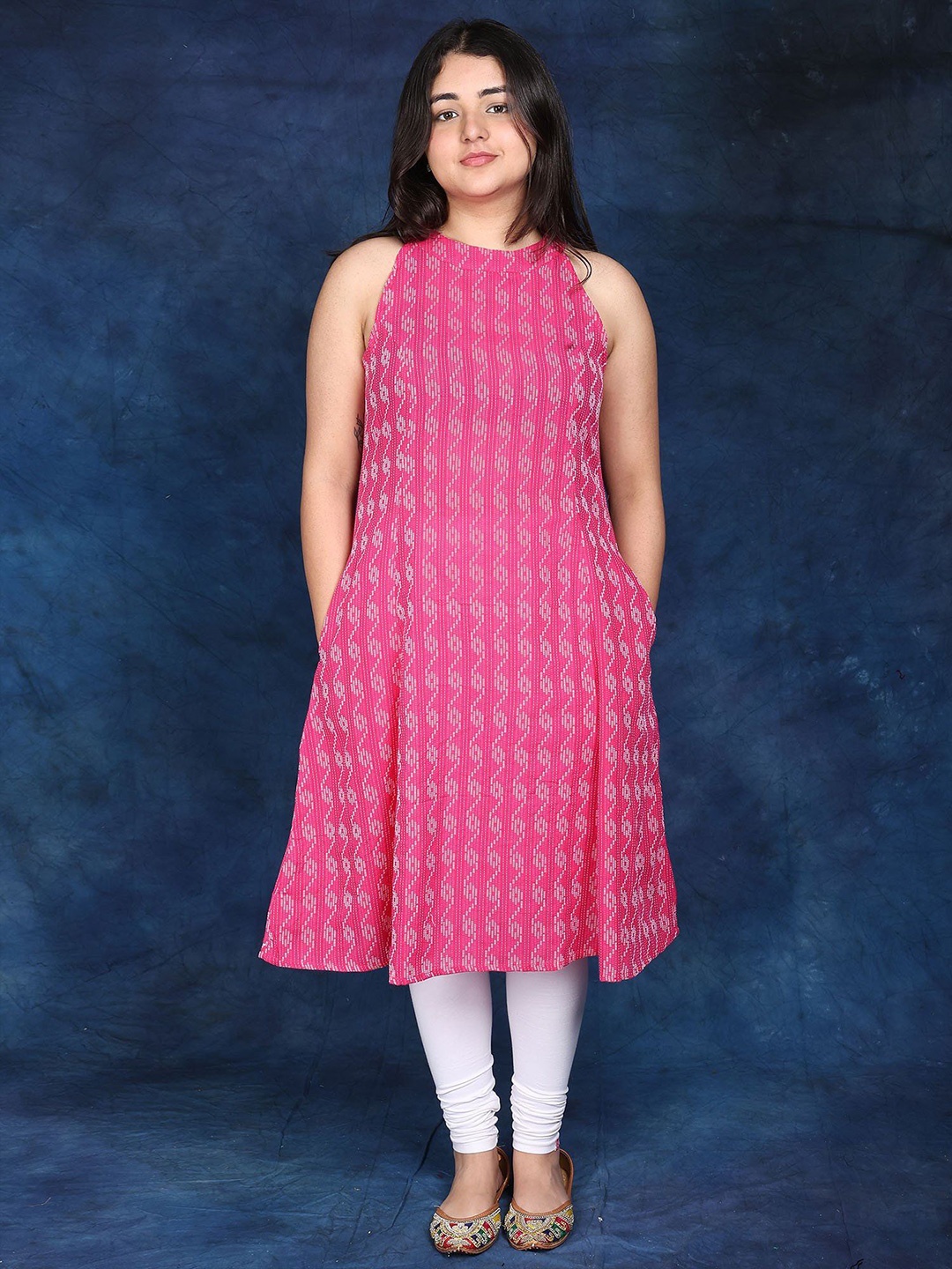 

Exotic India Women Cotton Sleeveless Straight Kurti with Woven Pattern and Side Pockets, Pink