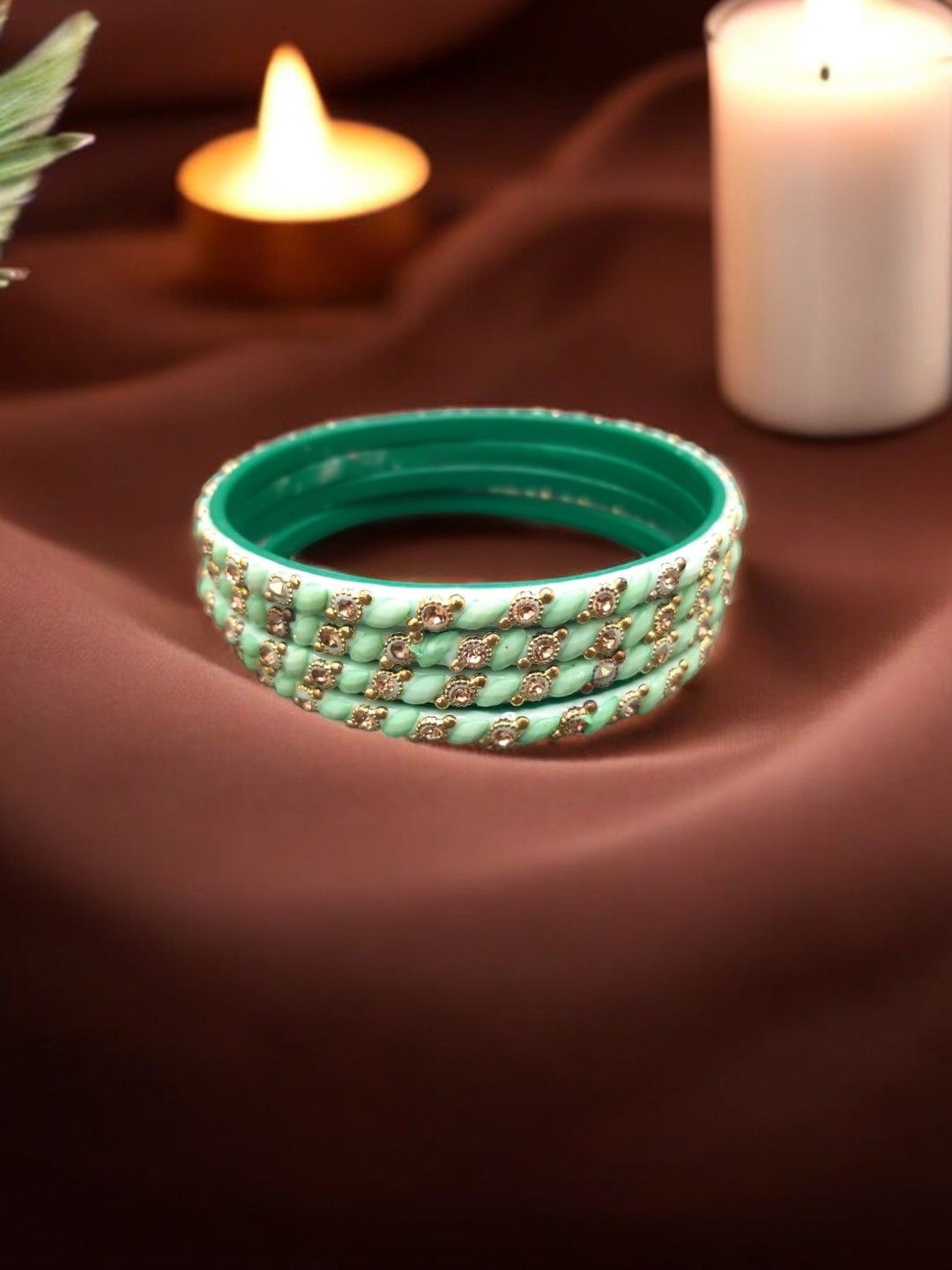 

FEMMIBELLA Set Of 4 Cubic Zircon Studded Glass Bangles, Green