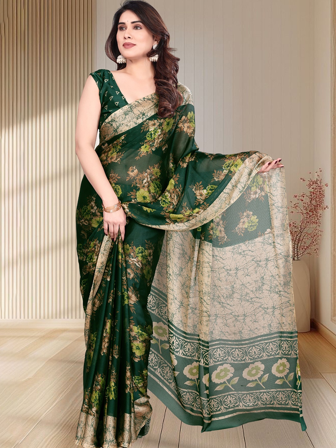 

MAGNEITTA Floral Printed Pure Chiffon Saree, Green