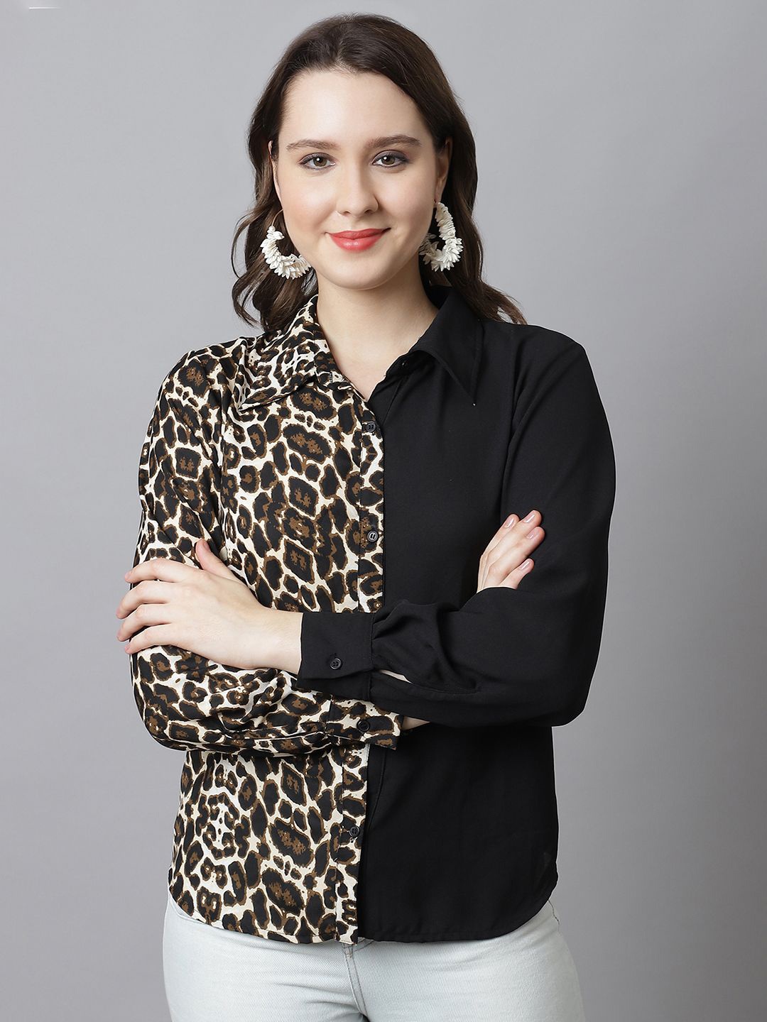 

JAKANARY Women Animal Print Crepe Top, Black