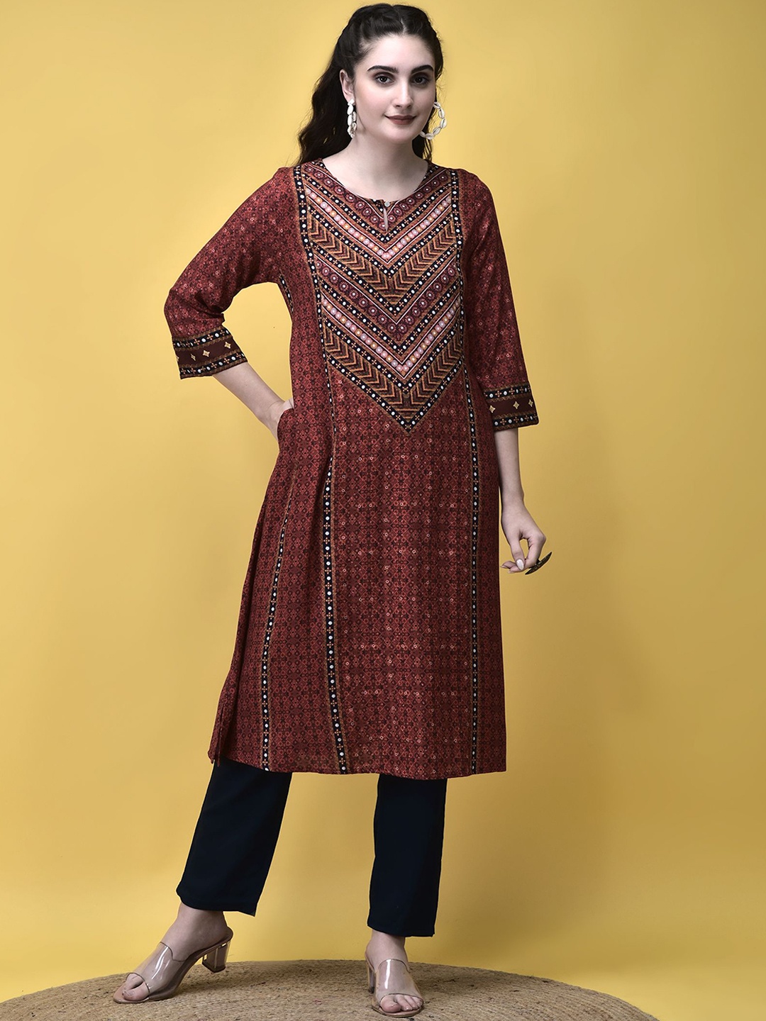 

Shree Ethnic Motifs Printed Round Neck Liva Straight Kurta, Maroon