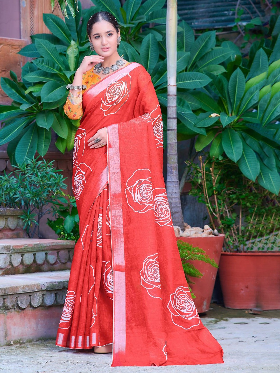 

ORUS Floral Printed Pure Cotton Saree, Red