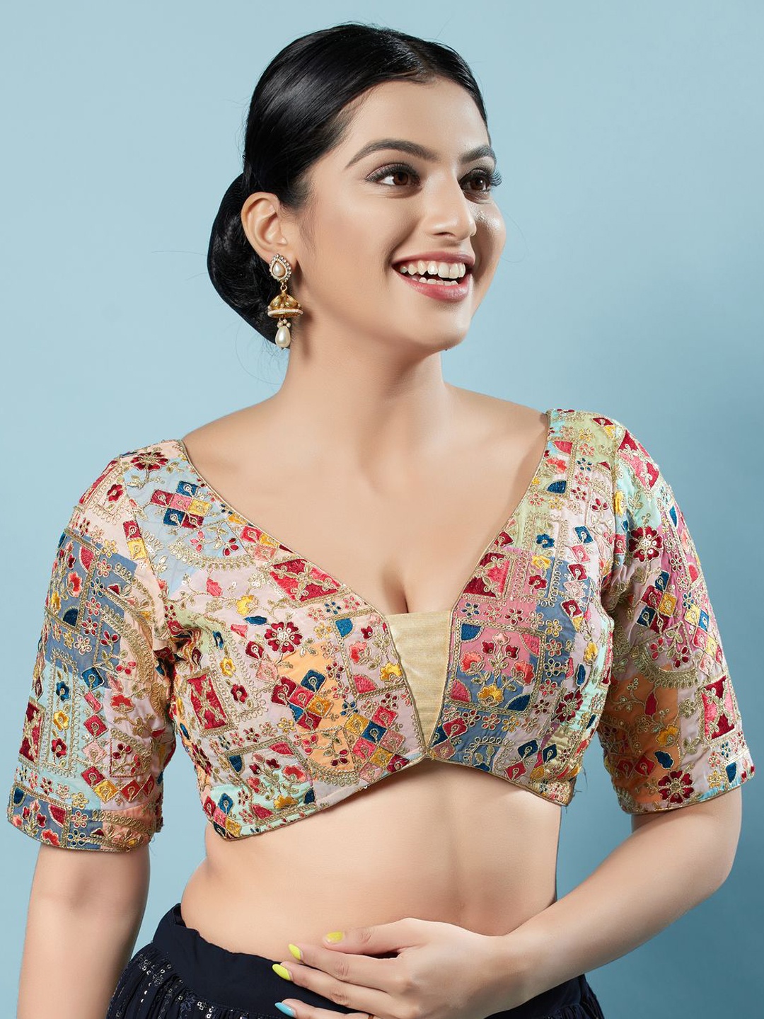 

VAMAS - THE DESIGNER BLOUSES Women V-Neck Padded Saree Blouse, Beige