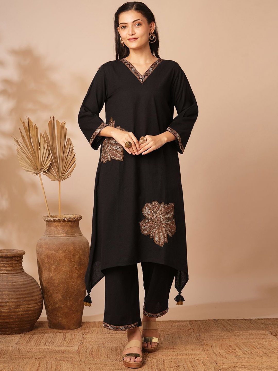 

FASHOR Floral Embroidered A-Line Tunic & Trousers, Black