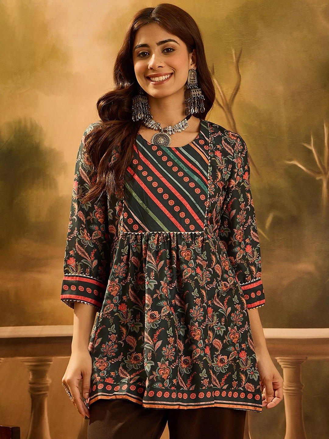 

Sangria Women Floral Printed Round Neck Kurti, Green