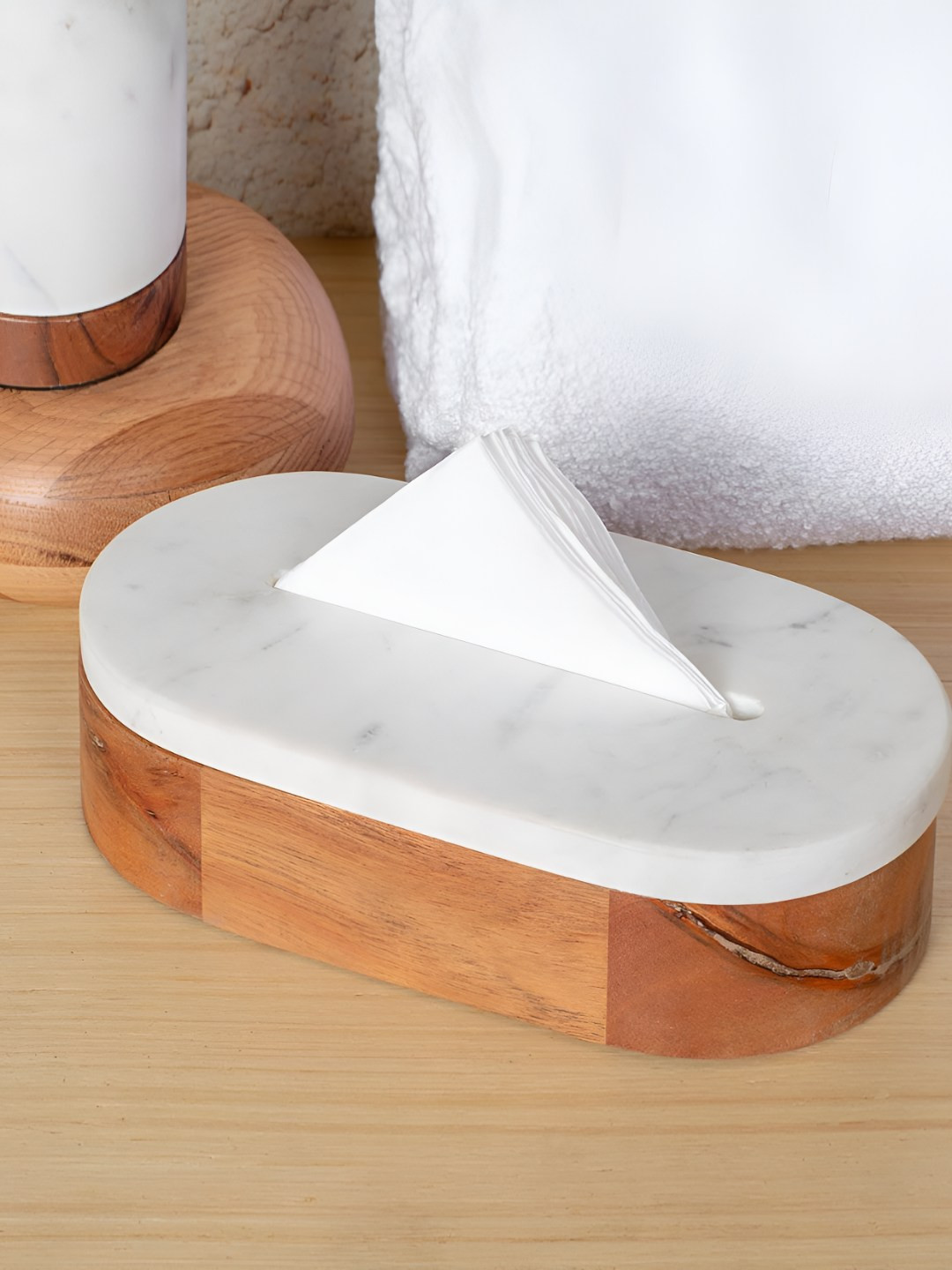 

IAAH Brown & White Wooden Tissue Holder With Marble Base
