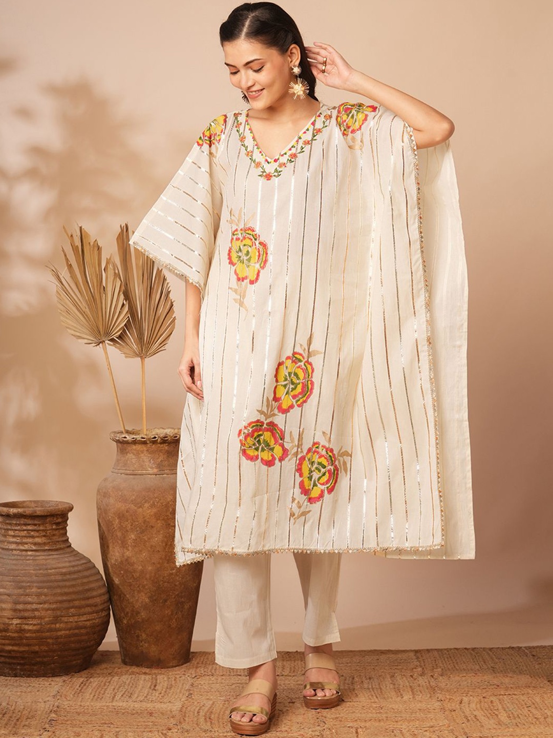 

FASHOR Floral Printed V-Neck Gotta Patti Pure Cotton Kaftan Kurta With Trousers, Off white