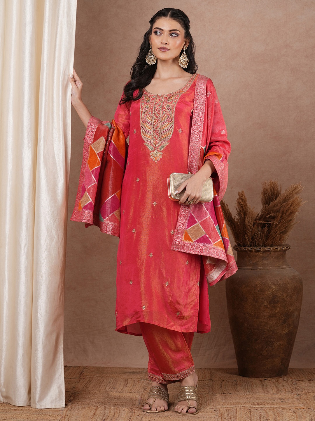 

FASHOR Women Ethnic Motifs Embroidered Regular Kurta with Trousers & With Dupatta, Peach