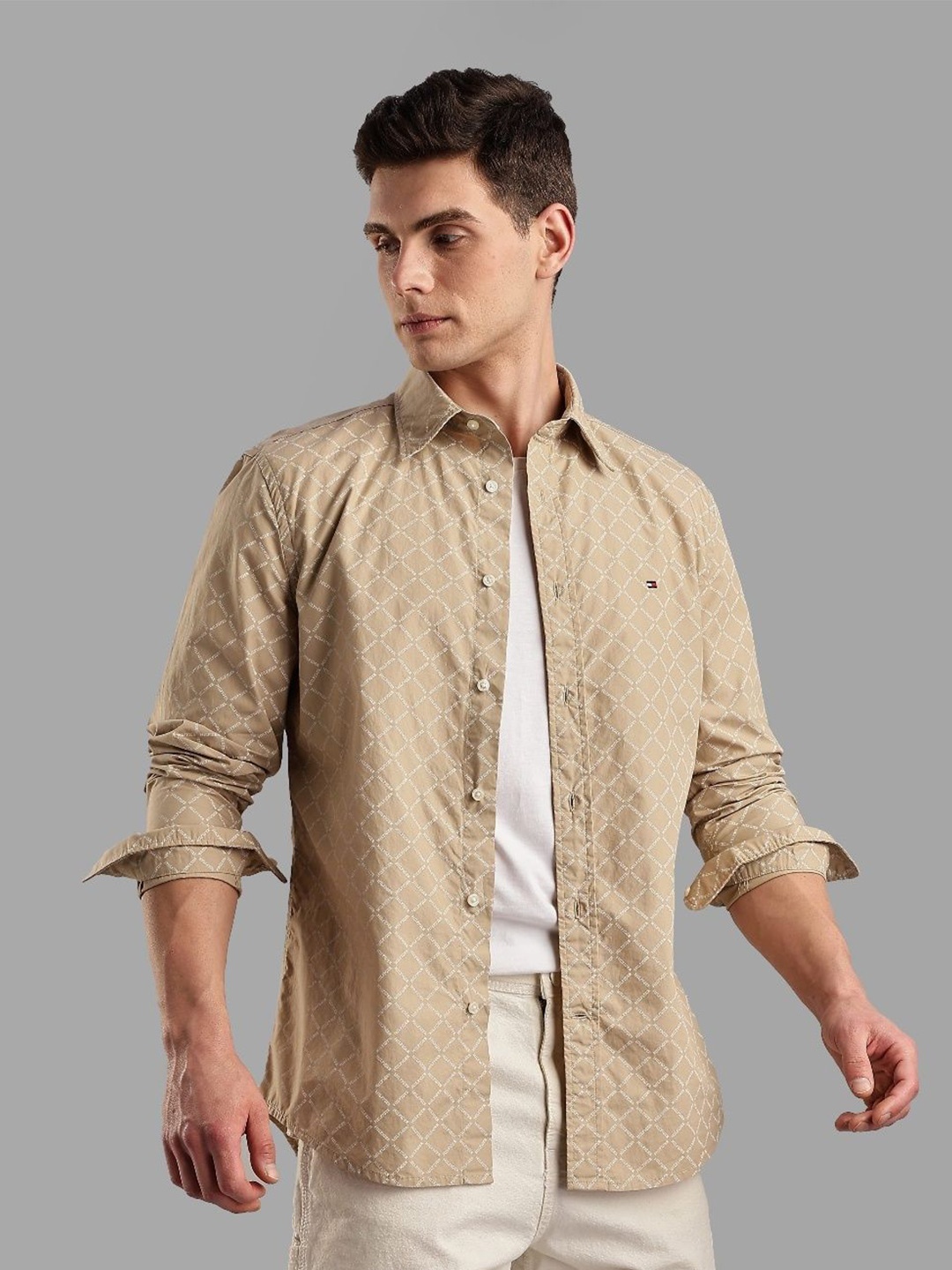 

Tommy Hilfiger Men Geometric Printed Opaque Cotton Casual Shirt, Beige