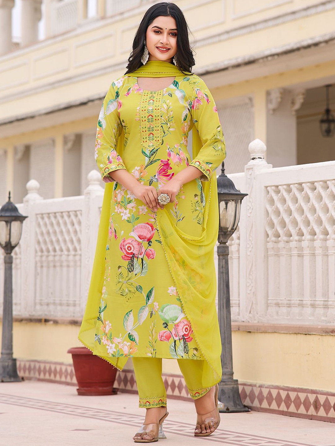 

Moda Rapido Floral Printed Round Neck Straight Kurta with Trousers & Dupatta, Yellow