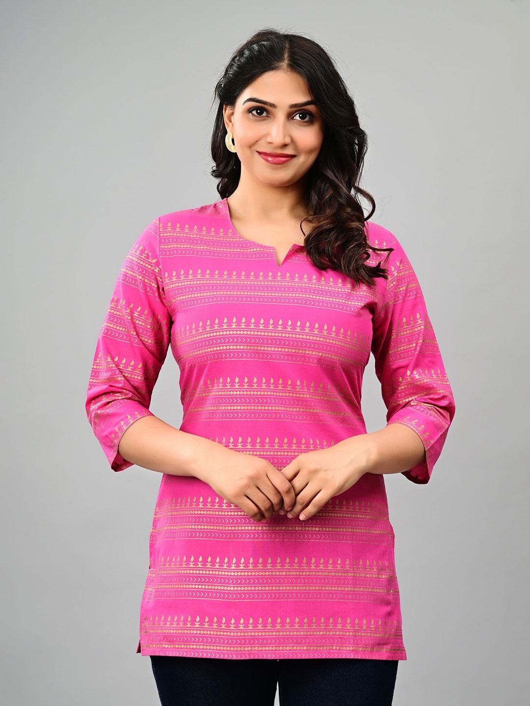 

AAYUMI Women Ethnic Motifs Printed Pure Cotton Kurti, Pink