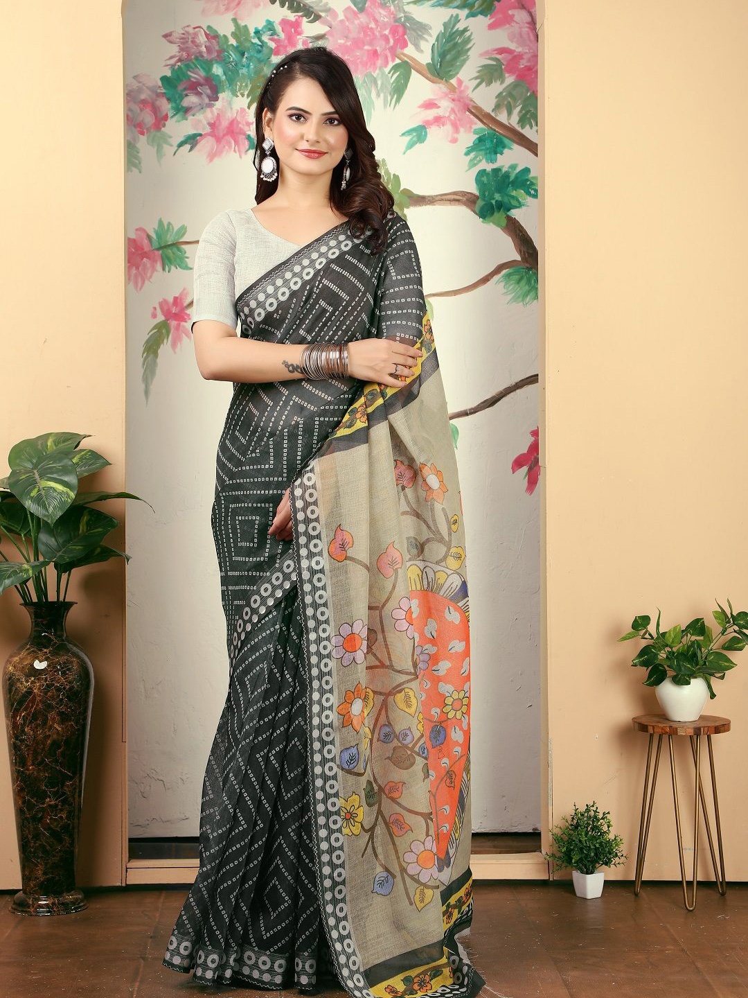 

ORUS Bandhani Printed Pure Cotton Saree, Black