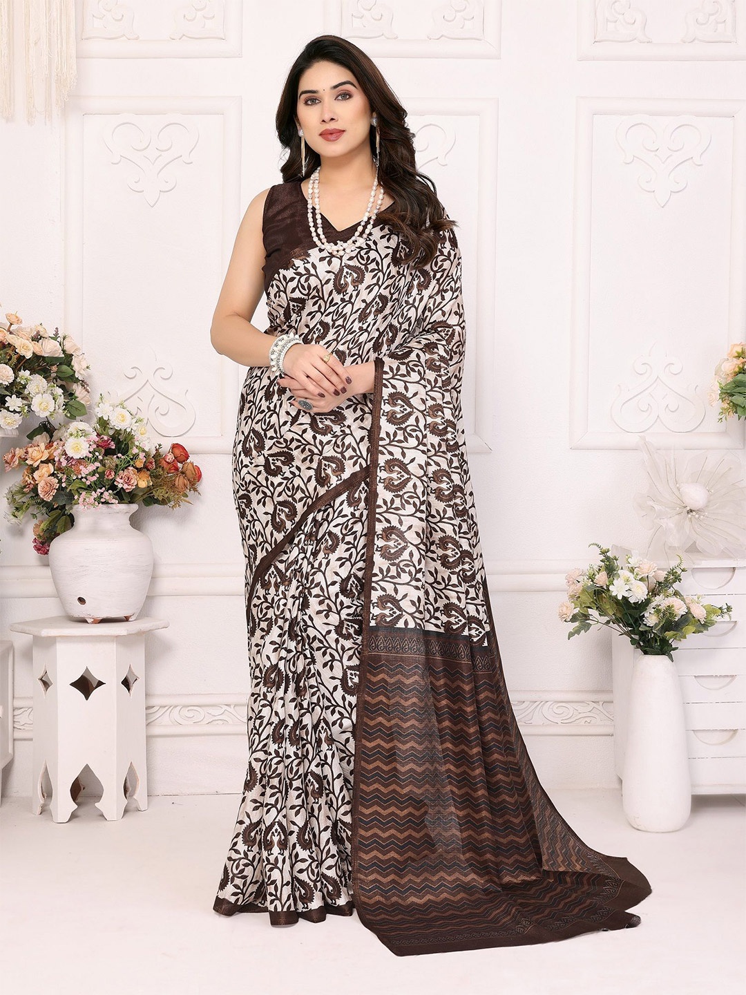 

ROOP SUNDARI SAREES Ethnic Motifs Printed Saree, Brown