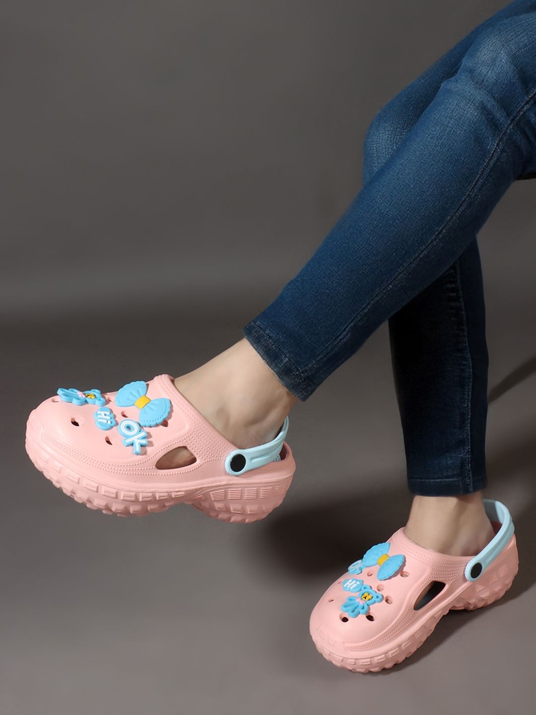 

The Roadster Lifestyle Co Women Printed Comfortable Clogs, Pink
