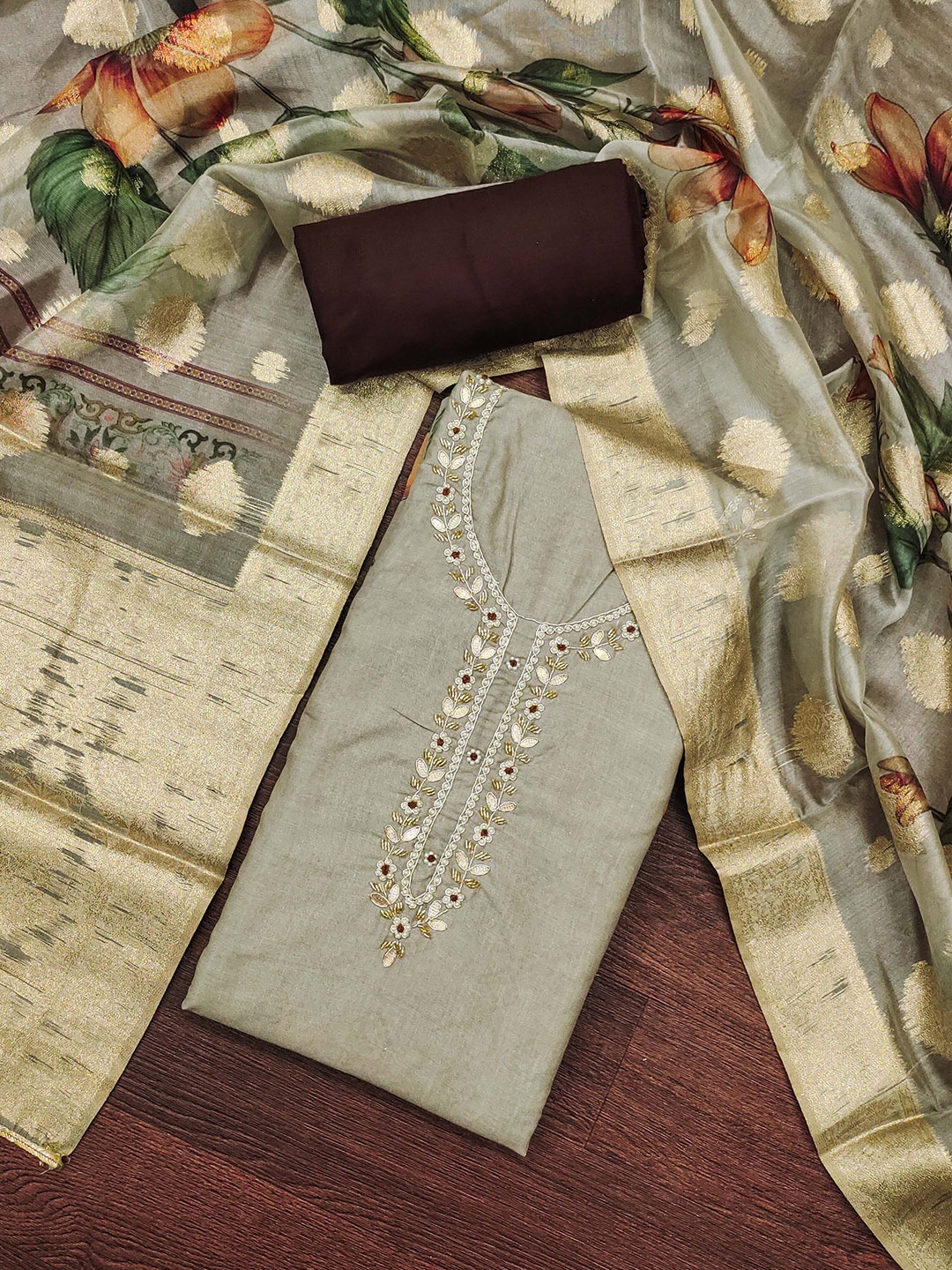 

SHADOW & SAINING Floral Printed Beads & Stones Pure Cotton Semi-Stitched Dress Material, Grey