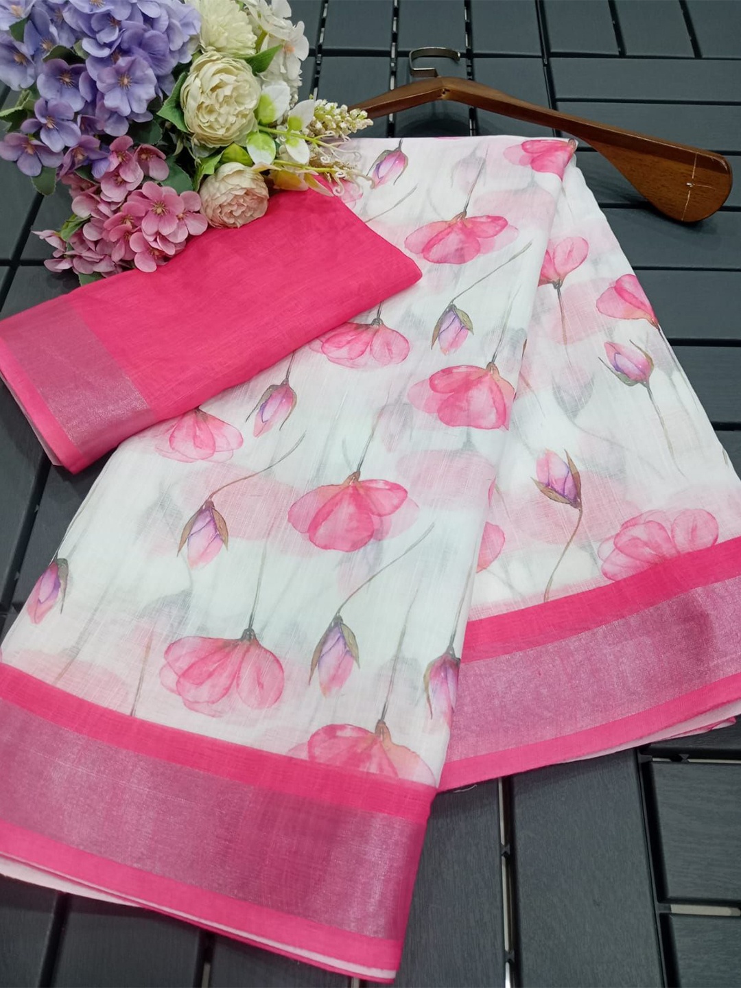 

Mitera Floral Pure Cotton Saree, Pink