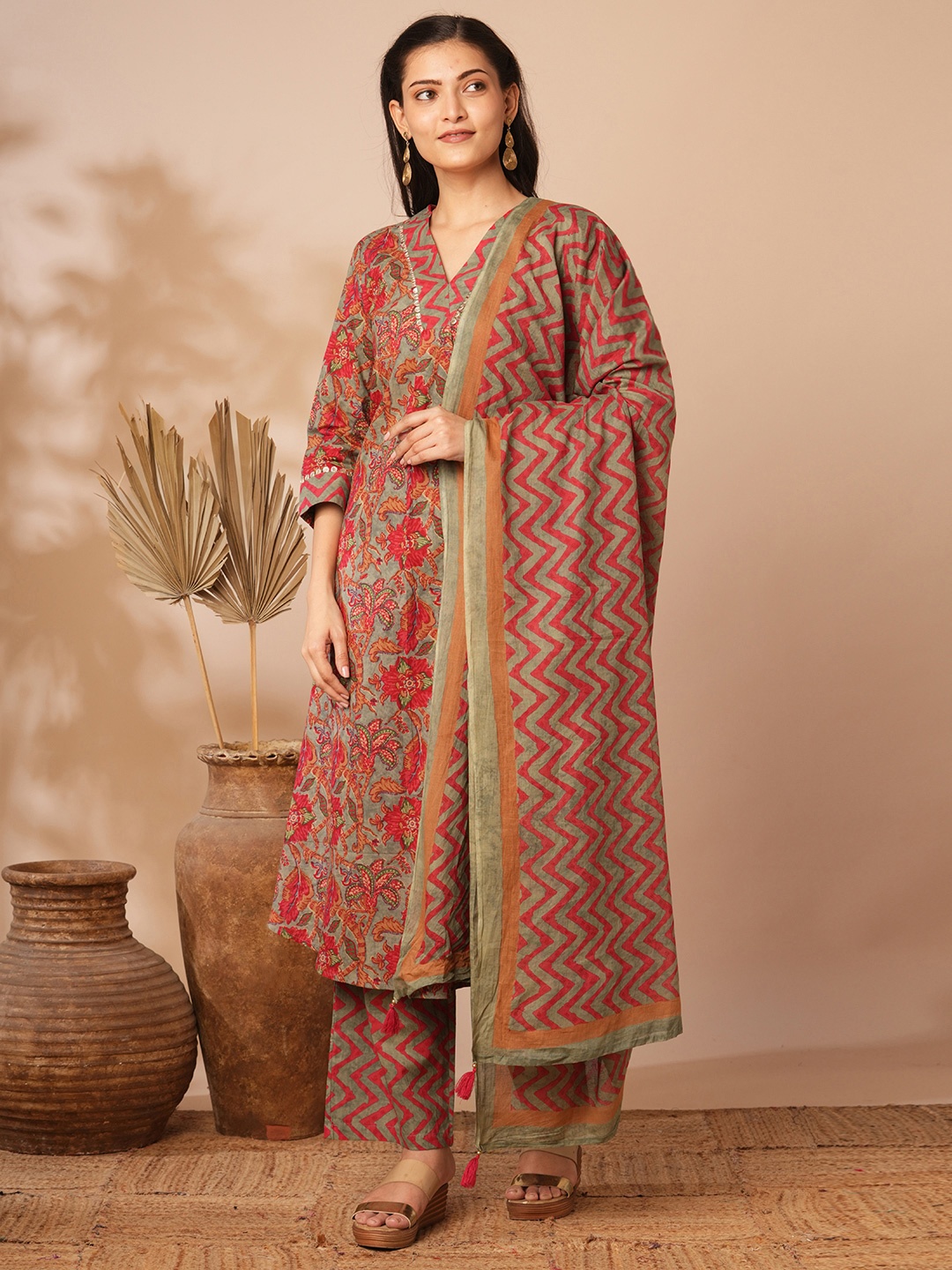 

FASHOR Floral Printed Sequinned Pure Cotton Kurta With Palazzos & Dupatta, Grey