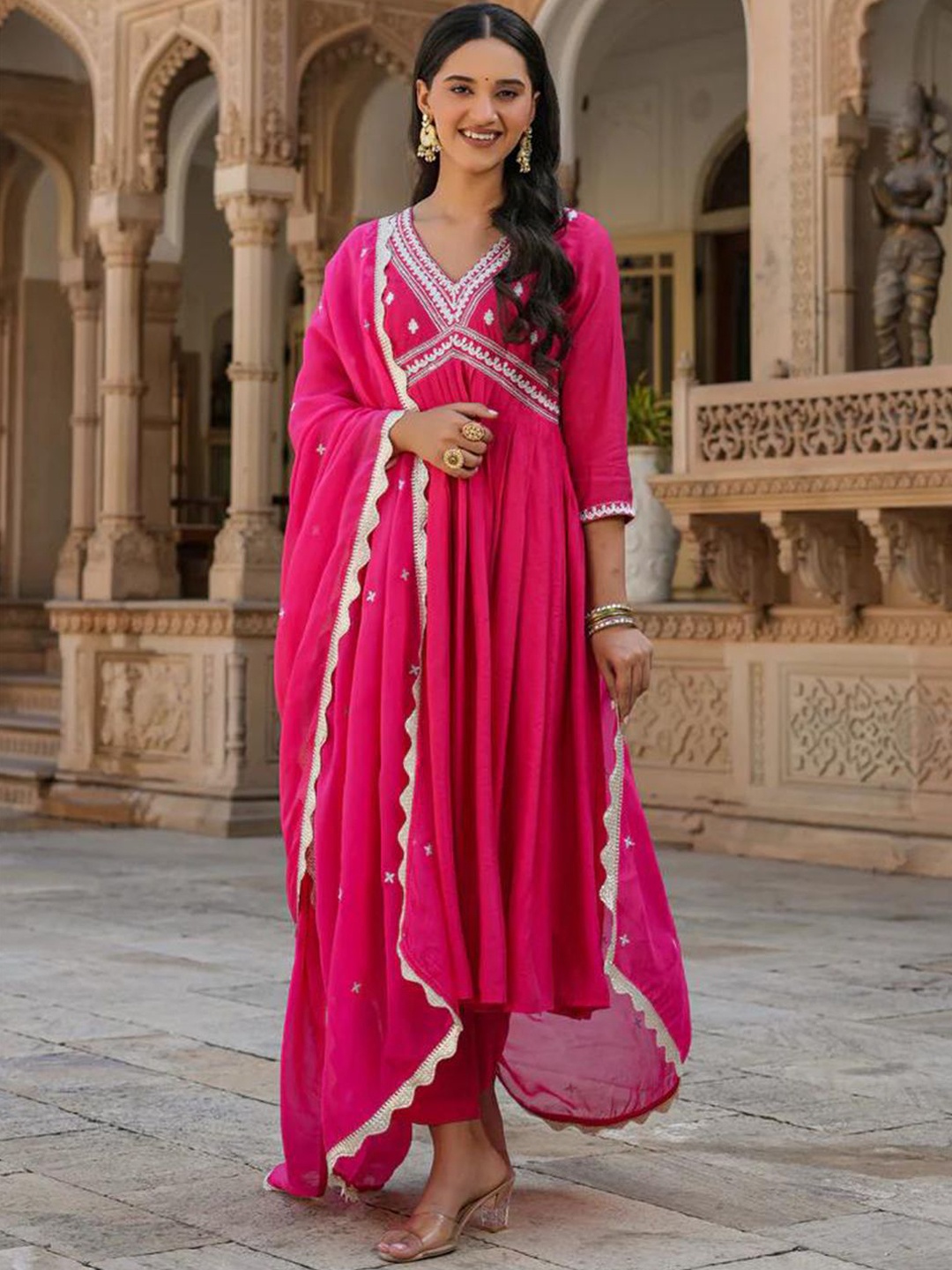 

Lilots Floral Yoke Design Thread Work Empire Chanderi Silk Kurta With Trousers And Dupatta, Pink