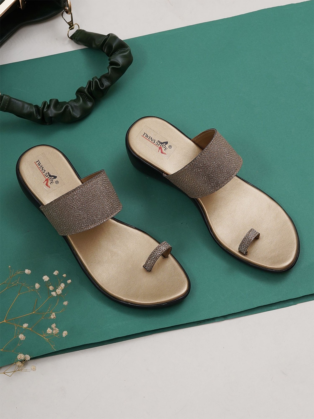

TWINSSHOE Women Comfort Sandals, Copper