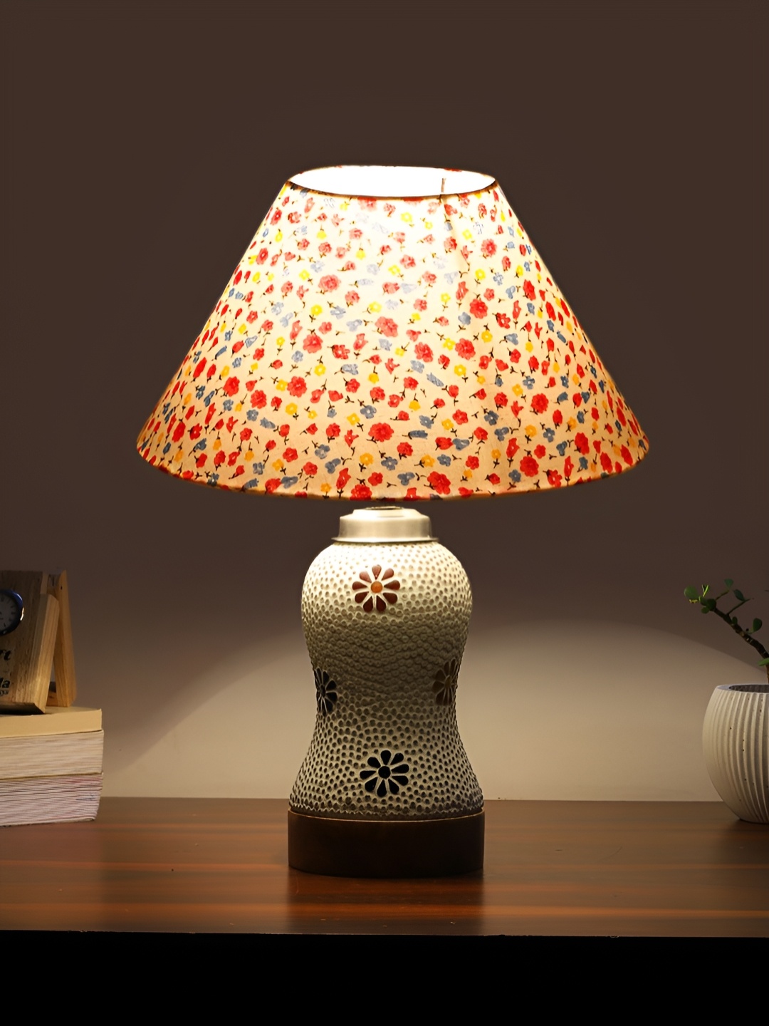

Devansh White Printed Wood Frusturical Shaped Table Lamp
