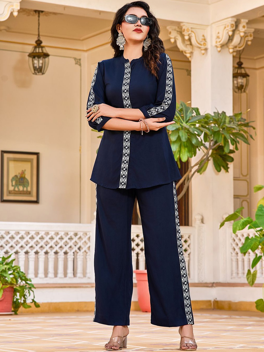 

VIBE VISION Floral Embroidered Mandarin Collar Tunic & Trouser, Navy blue