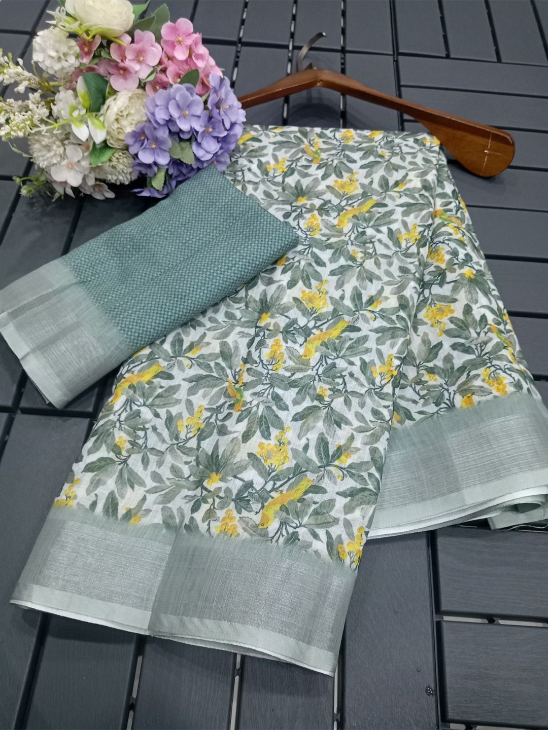 

Mitera Floral Printed Pure Cotton Saree, Green